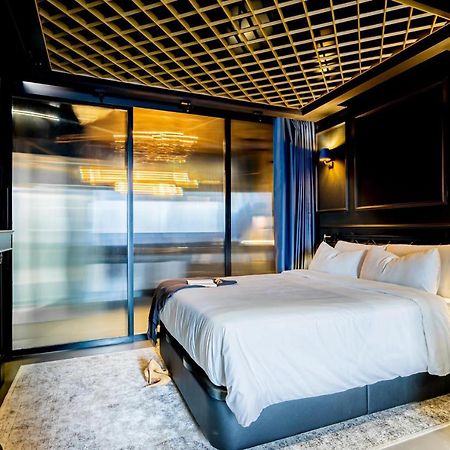 Suite Shibari By Justine Apartments Sobria Elegante Y Pecaminosa Apartamento Turistico En Madrid Rio 外观 照片